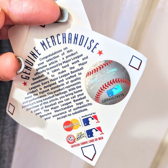 NWT! Milwaukee Brewers T-shirt XLarge - Picture 5 of 6